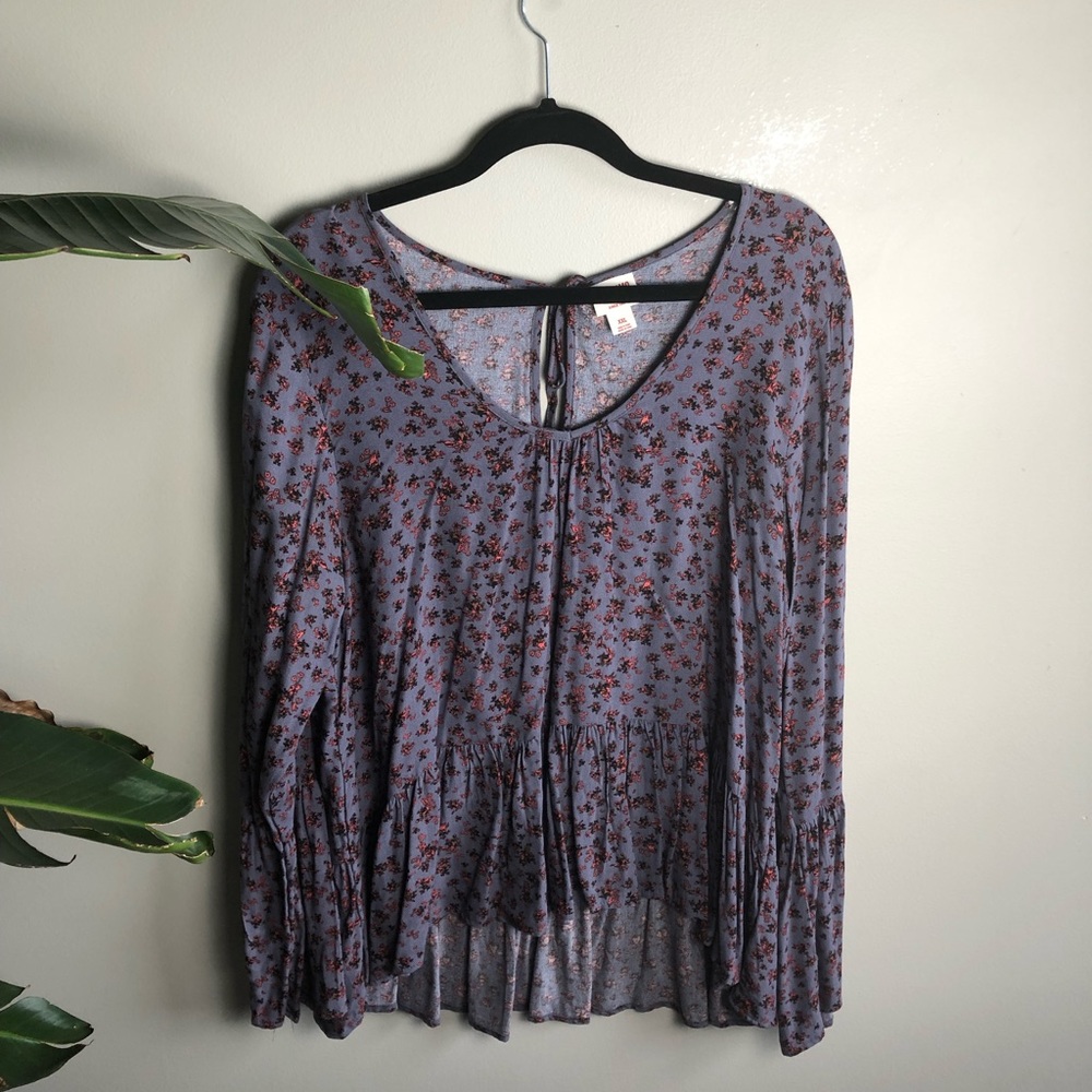 Pretty Mossimo Suppy Co. tunic with flounce drop waist and bell sleeve